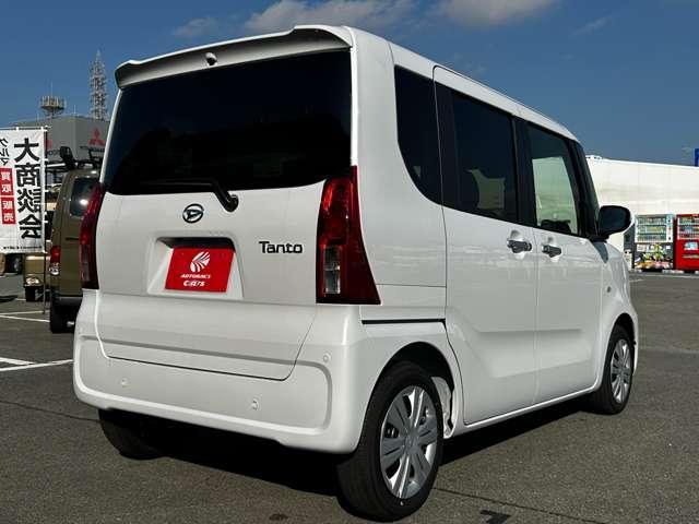 タント Ｘ　届出済未使用車　スマートアシスト　左側パワースライドドア　運転席助手席シートヒーター　電動パーキングブレーキ　オートブレーキホールド　ＵＳＢソケット　フロントセンターアームレスト　シートバックテーブル（8枚目）