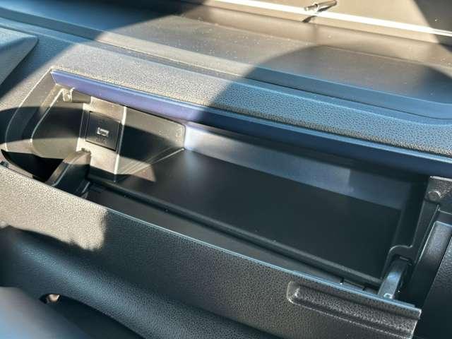 タント Ｘ　届出済未使用車　スマートアシスト　左側パワースライドドア　運転席助手席シートヒーター　電動パーキングブレーキ　オートブレーキホールド　ＵＳＢソケット　フロントセンターアームレスト　シートバックテーブル（20枚目）