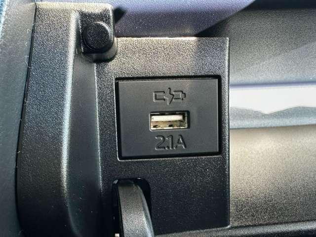 タント Ｘ　届出済未使用車　スマートアシスト　左側パワースライドドア　運転席助手席シートヒーター　電動パーキングブレーキ　オートブレーキホールド　ＵＳＢソケット　フロントセンターアームレスト　シートバックテーブル（21枚目）