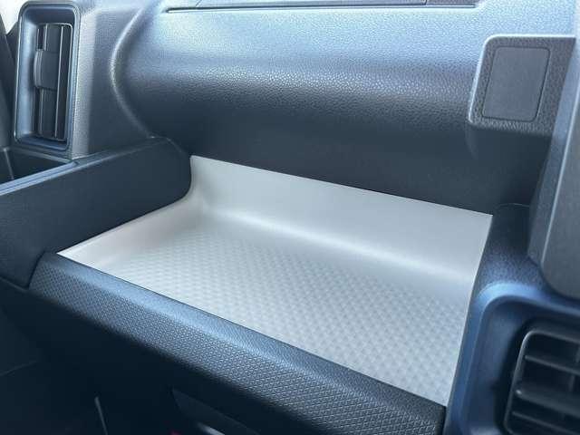 タント Ｘ　届出済未使用車　スマートアシスト　左側パワースライドドア　運転席助手席シートヒーター　電動パーキングブレーキ　オートブレーキホールド　ＵＳＢソケット　フロントセンターアームレスト　シートバックテーブル（33枚目）