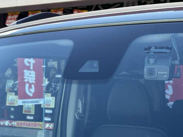 �Փ˔�Q�y���u���[�L����������Ă���̂ŁA�^�]���ɉ���\���ɂ���Čx�����܂���