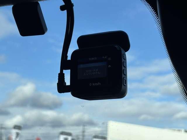 �O�h���C�u���R�[�_�[�𑕔���