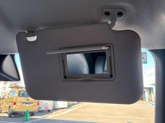 �T���o�C�U�[�ɂ̓~���[���t���Ă���܂��I