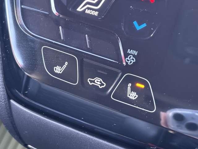 �^�]�ȁE����ȃV�[�g�q�[�^�[�𑕔���