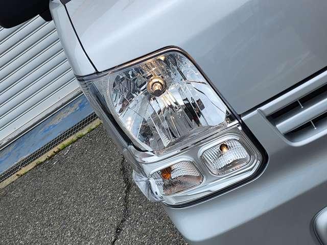 エブリイ ＰＡリミテッド　届出済未使用車　スズキセーフティサポート　両側スライドドア　ＵＳＢ電源ソケット　ＡＭ／ＦＭラジオ　キーレスキー　スペアタイヤ　衝突被害軽減ブレーキ　クリアランスソナー（14枚目）
