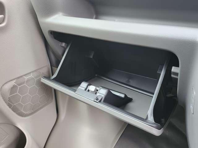 エブリイ ＰＡリミテッド　届出済未使用車　スズキセーフティサポート　両側スライドドア　ＵＳＢ電源ソケット　ＡＭ／ＦＭラジオ　キーレスキー　スペアタイヤ　衝突被害軽減ブレーキ　クリアランスソナー（35枚目）