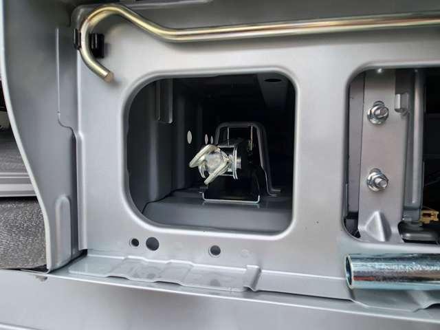 エブリイ ＰＡリミテッド　届出済未使用車　スズキセーフティサポート　両側スライドドア　ＵＳＢ電源ソケット　ＡＭ／ＦＭラジオ　キーレスキー　スペアタイヤ　衝突被害軽減ブレーキ　クリアランスソナー（48枚目）
