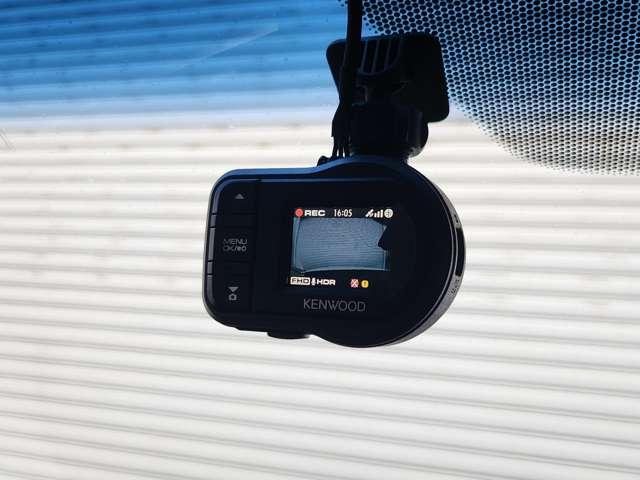 ヴェゼル ハイブリッドZ ユーザー買取車 ナビゲーション フルセグTV ドライブレコーダー ETC バックカメラ 衝突被害軽減ブレーキ クルーズコントロール 電動パーキングブレーキ ブレーキホールド 前席シートヒーター(14枚目)