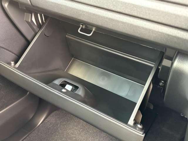 スペーシアカスタム ハイブリッドＸＳターボ　届出済未使用車　両側パワースライドドア　スズキセーフティサポート　電動パーキングブレーキ　ブレーキホールド　ＬＥＤヘッドライト・フォグランプ　オットマン　スリムサーキュレーター　ＵＳＢ電源ソケット（56枚目）