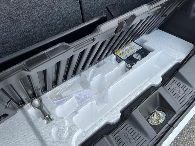 スペーシアカスタム ハイブリッドＸＳターボ　届出済未使用車　両側パワースライドドア　スズキセーフティサポート　電動パーキングブレーキ　ブレーキホールド　ＬＥＤヘッドライト・フォグランプ　オットマン　スリムサーキュレーター　ＵＳＢ電源ソケット（76枚目）