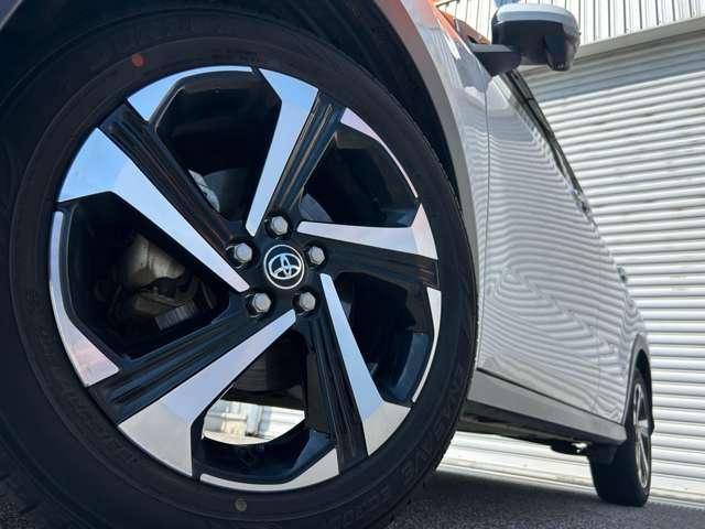 ライズ Ｚ　ワンオーナー車　パノラミックビュモニター　アクセサリーコンセント　前席シートヒーター　ケンウッド９インチメモリーナビ　フルセグＴＶ　ナビ連動前後ドライブレコーダー　ＥＴＣ　純正１７インチアルミホイール（18枚目）