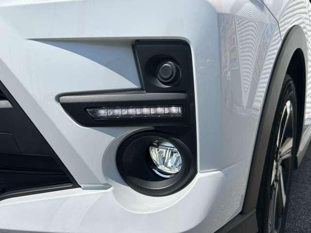 ライズ Ｚ　ワンオーナー車　パノラミックビュモニター　アクセサリーコンセント　前席シートヒーター　ケンウッド９インチメモリーナビ　フルセグＴＶ　ナビ連動前後ドライブレコーダー　ＥＴＣ　純正１７インチアルミホイール（20枚目）