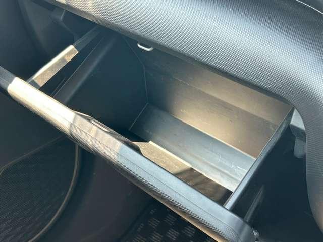 ライズ Ｚ　ワンオーナー車　パノラミックビュモニター　アクセサリーコンセント　前席シートヒーター　ケンウッド９インチメモリーナビ　フルセグＴＶ　ナビ連動前後ドライブレコーダー　ＥＴＣ　純正１７インチアルミホイール（55枚目）