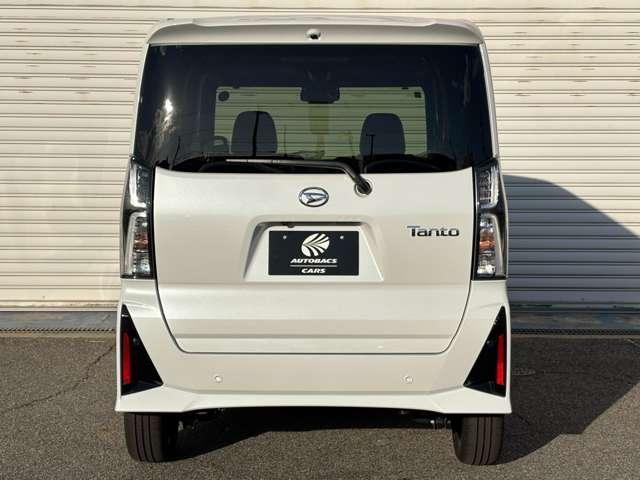 タント カスタムRS 届出済未使用車 両側パワースライドドア LEDヘッドライト LEDフォグランプ 前席シートヒーター スマートアシスト 電動パーキングブレーキ ブレーキホールド 純正バックカメラ 衝突被害軽減ブレーキ(18枚目)