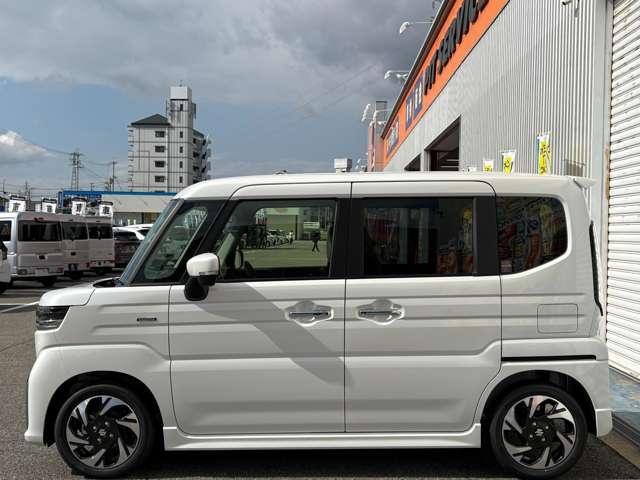 スペーシアカスタム ハイブリッドＸＳターボ　届出済未使用車　両側パワースライドドア　スリムサーキュレーター　オットマン　スズキセーフティサポート　電動パーキングブレーキ　ブレーキホールド　ヘッドアップディスプレイ　ステアリングヒーター（11枚目）