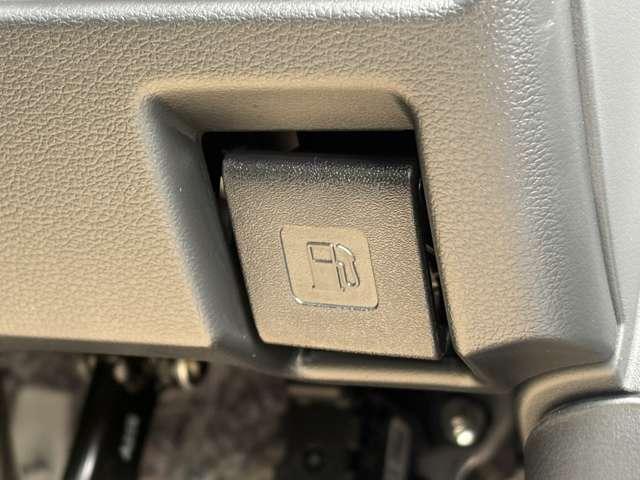 スペーシアカスタム ハイブリッドＸＳターボ　届出済未使用車　両側パワースライドドア　スリムサーキュレーター　オットマン　スズキセーフティサポート　電動パーキングブレーキ　ブレーキホールド　ヘッドアップディスプレイ　ステアリングヒーター（33枚目）