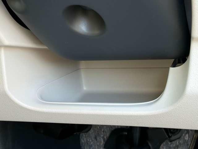 Ｎ－ＢＯＸ ベースグレード　届出済未使用車　パワースライドドア　ホンダセンシング　ＬＥＤヘッドライト　ロールサンシェード　プッシュスタート　電動格納式ドアミラー　電動パーキングブレーキ　ブレーキホールド　シートヒーター（31枚目）