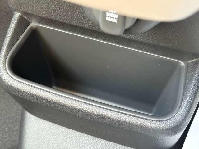 Ｎ－ＢＯＸ ベースグレード　届出済未使用車　パワースライドドア　ホンダセンシング　ＬＥＤヘッドライト　ロールサンシェード　プッシュスタート　電動格納式ドアミラー　電動パーキングブレーキ　ブレーキホールド　シートヒーター（44枚目）