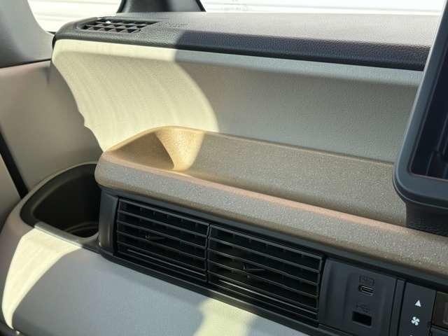 Ｎ－ＢＯＸ ベースグレード　届出済未使用車　パワースライドドア　ホンダセンシング　ＬＥＤヘッドライト　ロールサンシェード　プッシュスタート　電動格納式ドアミラー　電動パーキングブレーキ　ブレーキホールド　シートヒーター（45枚目）