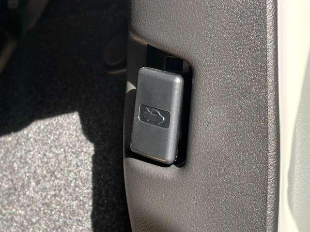 �{���l�b�g�I�[�v�i�[�͉^�]�ȉE�������I