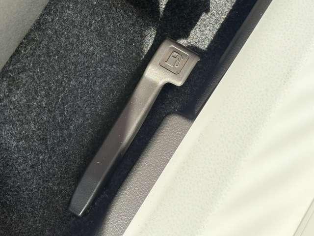 �������I�[�v�i�[�͉^�]�ȉE�������I