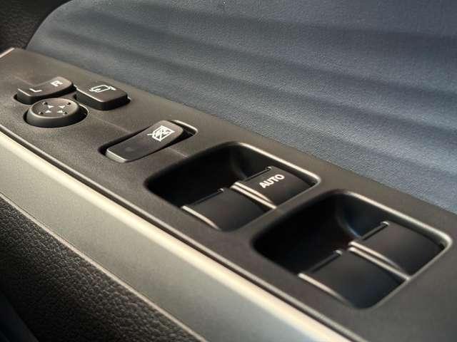 �d���i�[���h�A�~���[�𑕒����ȒP����Ŕ��������\�ł���