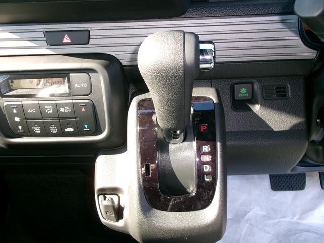 N-VAN ファン 届出済未使用車 ホンダセンシング 両側スライドドア 純正バックカメラ LEDヘッドライト LEDフォグランプ アダプティブクルーズコントロール 助手席ダイブダウン機構 USBジャック(20枚目)