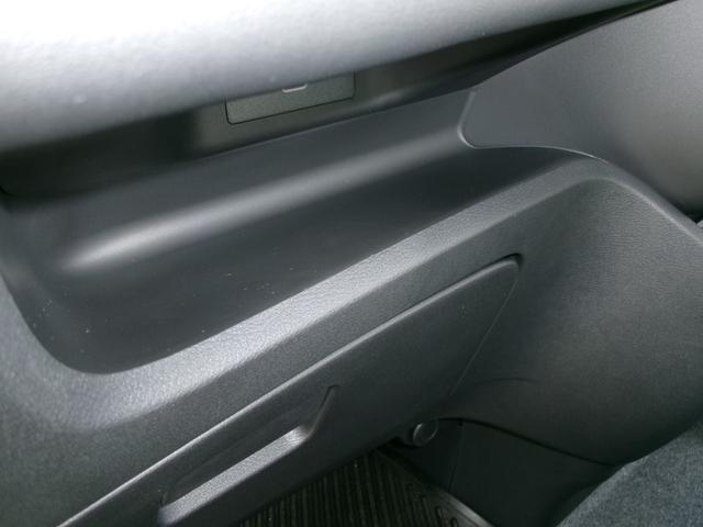 セレナ ｅ－パワー　ハイウェイスターＶ　登録済未使用車アラモニ＋ルームミラー／ドラレコ前後／ＬＥＤヘッドライト／１２．３型コネクトナビ／ＥＴＣ２．０／ホットプラスＰＫＧ／ＳＯＳコール（30枚目）