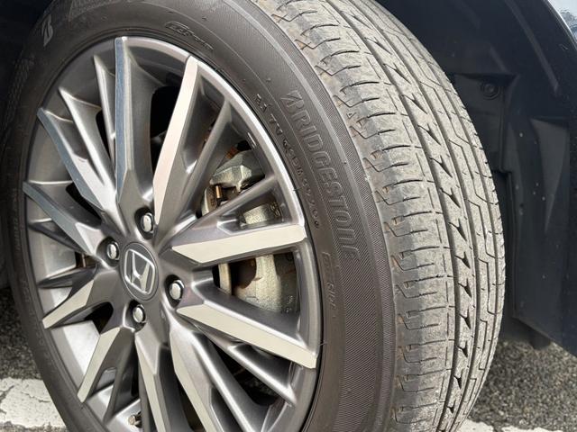シャトル ハイブリッドZ ホンダセンシング 純正ナビ 衝突軽減ブレーキ アクティブクルーズコントロール バックカメラ ETC シートヒーター LEDヘッドライト 16インチアルミホイール  スマートキー プッシュスタートシステム(13枚目)