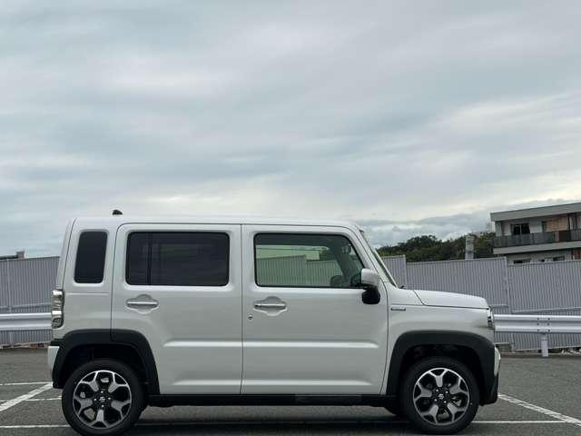 ハスラー ハイブリッドＸ　届出済未使用車　スズキセーフティサポート　衝突被害軽減ブレーキ　ＬＥＤヘッドライト　ＬＥＤフォグ　スマートキー　プッシュスタートシステム　前席シートヒーター　１５インチアルミホイル　電動格納ドアミラー（12枚目）