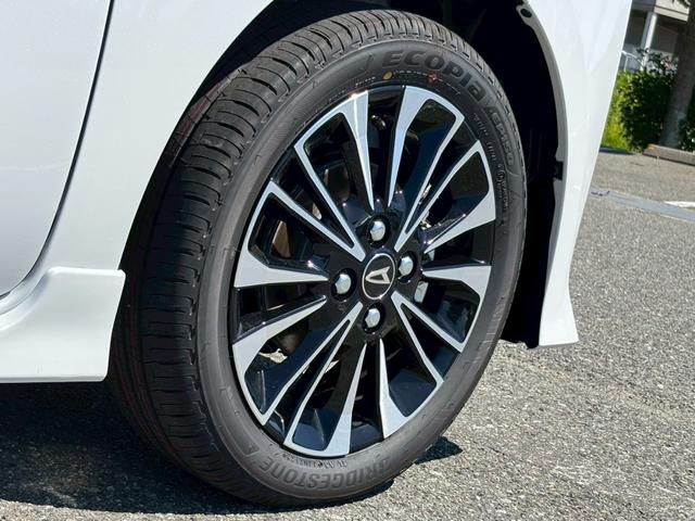 タント カスタムＲＳ　届出済未使用車　衝突被害軽減ブレーキ　スマートキー２本　ターボ　両側パワースライドドア　ＬＥＤヘッドライト　ＬＥＤフォグ　オートエアコン　シートヒーター　１５インチアルミホイール電動パーキングブレーキ（21枚目）