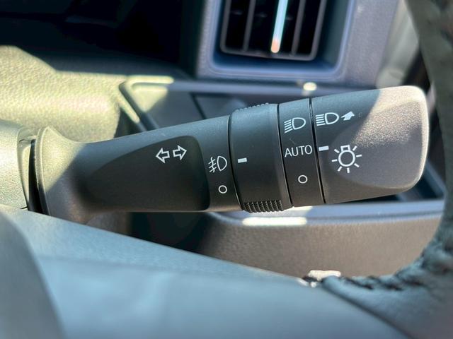 タント カスタムＲＳ　届出済未使用車　衝突被害軽減ブレーキ　スマートキー２本　ターボ　両側パワースライドドア　ＬＥＤヘッドライト　ＬＥＤフォグ　オートエアコン　シートヒーター　１５インチアルミホイール電動パーキングブレーキ（40枚目）