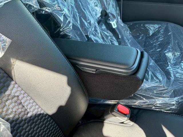 タント カスタムＲＳ　届出済未使用車　衝突被害軽減ブレーキ　スマートキー２本　ターボ　両側パワースライドドア　ＬＥＤヘッドライト　ＬＥＤフォグ　オートエアコン　シートヒーター　１５インチアルミホイール電動パーキングブレーキ（64枚目）