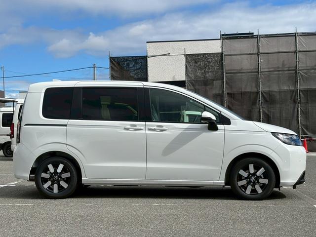 フリード e:HEVエアー EX 6人乗り 内装ブラック 登録済未使用車 ホンダセンシング 両側パワースライドドア LEDヘッドライト リアクーラー シートヒーター ブラインドスポットモニター オートエアコン  アダプティブクルーズ(18枚目)