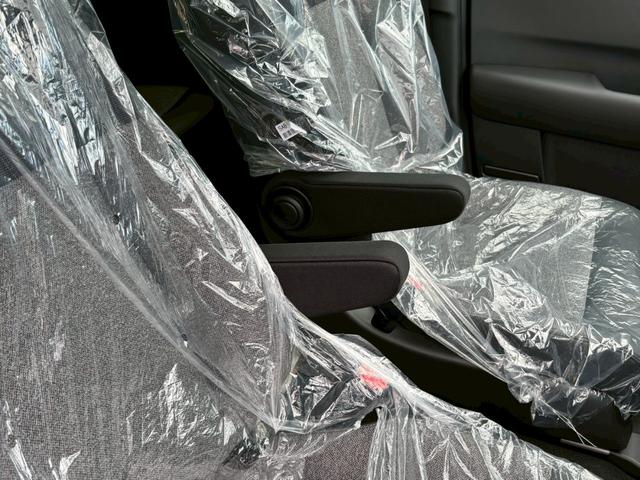 フリード e:HEVエアー EX 6人乗り 内装ブラック 登録済未使用車 ホンダセンシング 両側パワースライドドア LEDヘッドライト リアクーラー シートヒーター ブラインドスポットモニター オートエアコン  アダプティブクルーズ(37枚目)