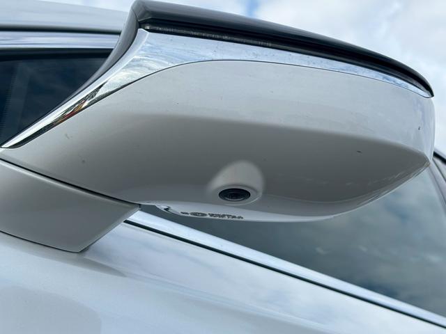 LS LS500h Iパッケージ 衝突被害軽減ブレーキ サンルーフ 純正ナビ 全方位カメラ ETC 黒本革シート パワーシート シートヒーター シートベンチレーション 20インチアルミ 電動トランク スマートキー2本 カードキー1本(25枚目)