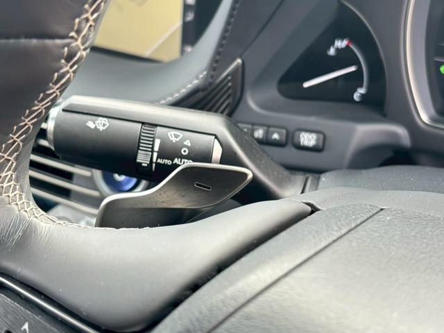 LS LS500h Iパッケージ 衝突被害軽減ブレーキ サンルーフ 純正ナビ 全方位カメラ ETC 黒本革シート パワーシート シートヒーター シートベンチレーション 20インチアルミ 電動トランク スマートキー2本 カードキー1本(39枚目)