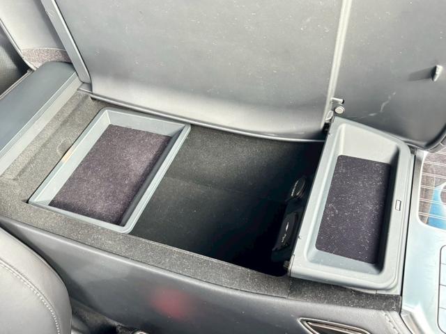 LS LS500h Iパッケージ 衝突被害軽減ブレーキ サンルーフ 純正ナビ 全方位カメラ ETC 黒本革シート パワーシート シートヒーター シートベンチレーション 20インチアルミ 電動トランク スマートキー2本 カードキー1本(53枚目)