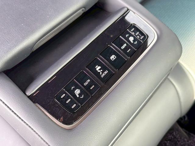 LS LS500h Iパッケージ 衝突被害軽減ブレーキ サンルーフ 純正ナビ 全方位カメラ ETC 黒本革シート パワーシート シートヒーター シートベンチレーション 20インチアルミ 電動トランク スマートキー2本 カードキー1本(68枚目)