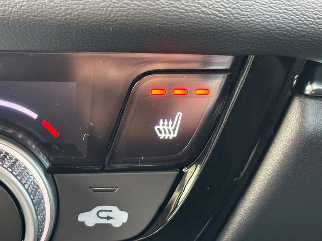 ヴェゼル ｅ：ＨＥＶ　Ｚ　登録済未使用車　ホンダコネクトナビ　全方位カメラ　ＥＴＣ２．０　ＬＥＤヘッドライト　パワーバックドア　前席シートヒーター　ステアリングヒーター　プレミアムオーディオ　ブラインドスポットモニター（49枚目）