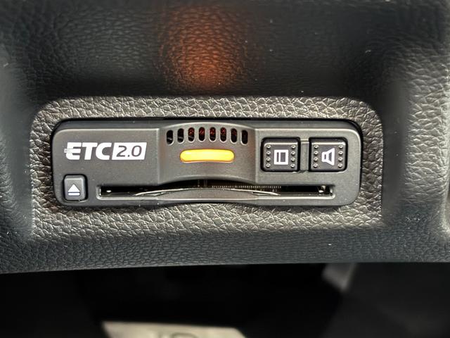 ヴェゼル ｅ：ＨＥＶ　Ｚ　登録済未使用車　ホンダコネクトナビ　全方位カメラ　ＥＴＣ２．０　ＬＥＤヘッドライト　パワーバックドア　前席シートヒーター　ステアリングヒーター　プレミアムオーディオ　ブラインドスポットモニター（54枚目）