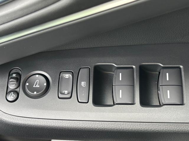 ヴェゼル ｅ：ＨＥＶ　Ｚ　登録済未使用車　ホンダコネクトナビ　全方位カメラ　ＥＴＣ２．０　ＬＥＤヘッドライト　パワーバックドア　前席シートヒーター　ステアリングヒーター　プレミアムオーディオ　ブラインドスポットモニター（56枚目）