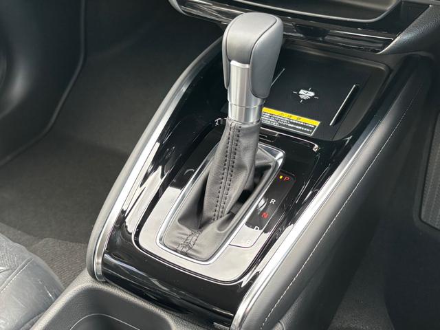 ヴェゼル ｅ：ＨＥＶ　Ｚ　登録済未使用車　ホンダコネクトナビ　全方位カメラ　ＥＴＣ２．０　ＬＥＤヘッドライト　パワーバックドア　前席シートヒーター　ステアリングヒーター　プレミアムオーディオ　ブラインドスポットモニター（57枚目）