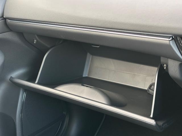 ヴェゼル ｅ：ＨＥＶ　Ｚ　登録済未使用車　ホンダコネクトナビ　全方位カメラ　ＥＴＣ２．０　ＬＥＤヘッドライト　パワーバックドア　前席シートヒーター　ステアリングヒーター　プレミアムオーディオ　ブラインドスポットモニター（66枚目）