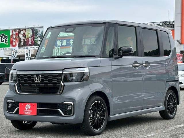 N-BOXカスタム ターボコーディネートスタイル 届出済未使用車 ホンダセンシング 両側パワースライドドア LEDヘッドライト LEDフォグ アダプティブクルーズ 電動パーキングブレーキ シートヒーター運転席助手席 オートエアコン スマートキー2本(2枚目)