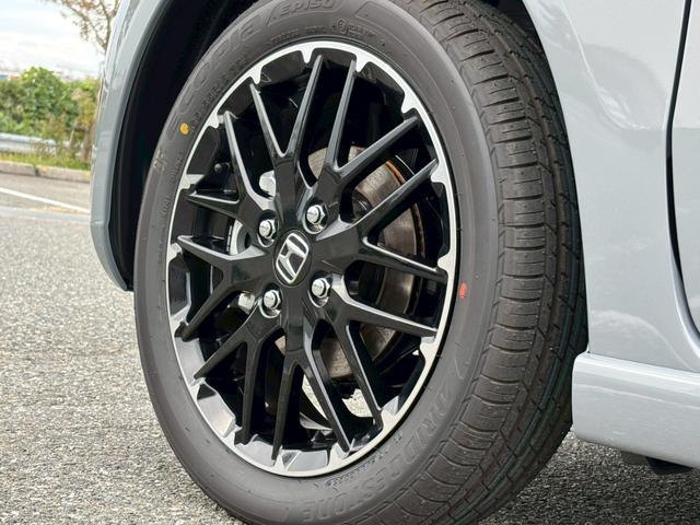 N-BOXカスタム ターボコーディネートスタイル 届出済未使用車 ホンダセンシング 両側パワースライドドア LEDヘッドライト LEDフォグ アダプティブクルーズ 電動パーキングブレーキ シートヒーター運転席助手席 オートエアコン スマートキー2本(23枚目)