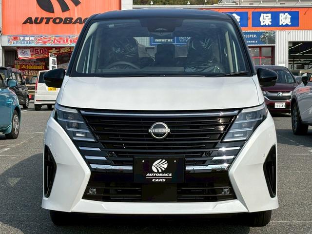 セレナ ｅ－パワー　ハイウェイスターＶ　ニッサンコネクトナビ　アラウンドビューモニター　インテリジェントルームミラー　ブラインドスポットモニター　ＥＴＣ２．０　前後ドラレコ　前後４席シートヒーター　ステアリングヒーター　マット　バイザー（15枚目）