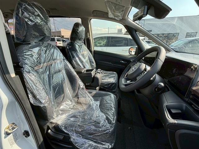 セレナ ｅ－パワー　ハイウェイスターＶ　ニッサンコネクトナビ　アラウンドビューモニター　インテリジェントルームミラー　ブラインドスポットモニター　ＥＴＣ２．０　前後ドラレコ　前後４席シートヒーター　ステアリングヒーター　マット　バイザー（36枚目）