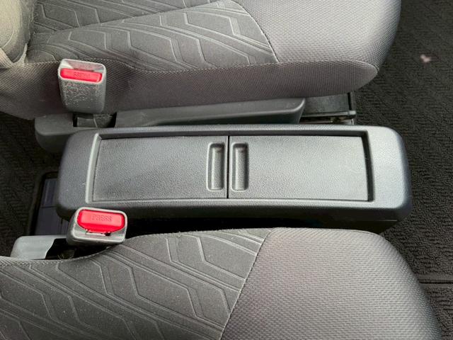 トール カスタムＧ　ターボ　ＳＡＩＩ　衝突被害軽減ブレーキ　両側パワースライドドア　ＬＥＤヘッドライト　ＬＥＤフォグ　１５インチアルミ　オートクルーズ　メモリーナビ　フルセグＴＶ　バックカメラ　ＥＴＣ　オートエアコン　スマートキー２本（58枚目）