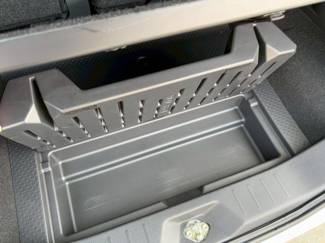 トール カスタムＧ　ターボ　ＳＡＩＩ　衝突被害軽減ブレーキ　両側パワースライドドア　ＬＥＤヘッドライト　ＬＥＤフォグ　１５インチアルミ　オートクルーズ　メモリーナビ　フルセグＴＶ　バックカメラ　ＥＴＣ　オートエアコン　スマートキー２本（75枚目）